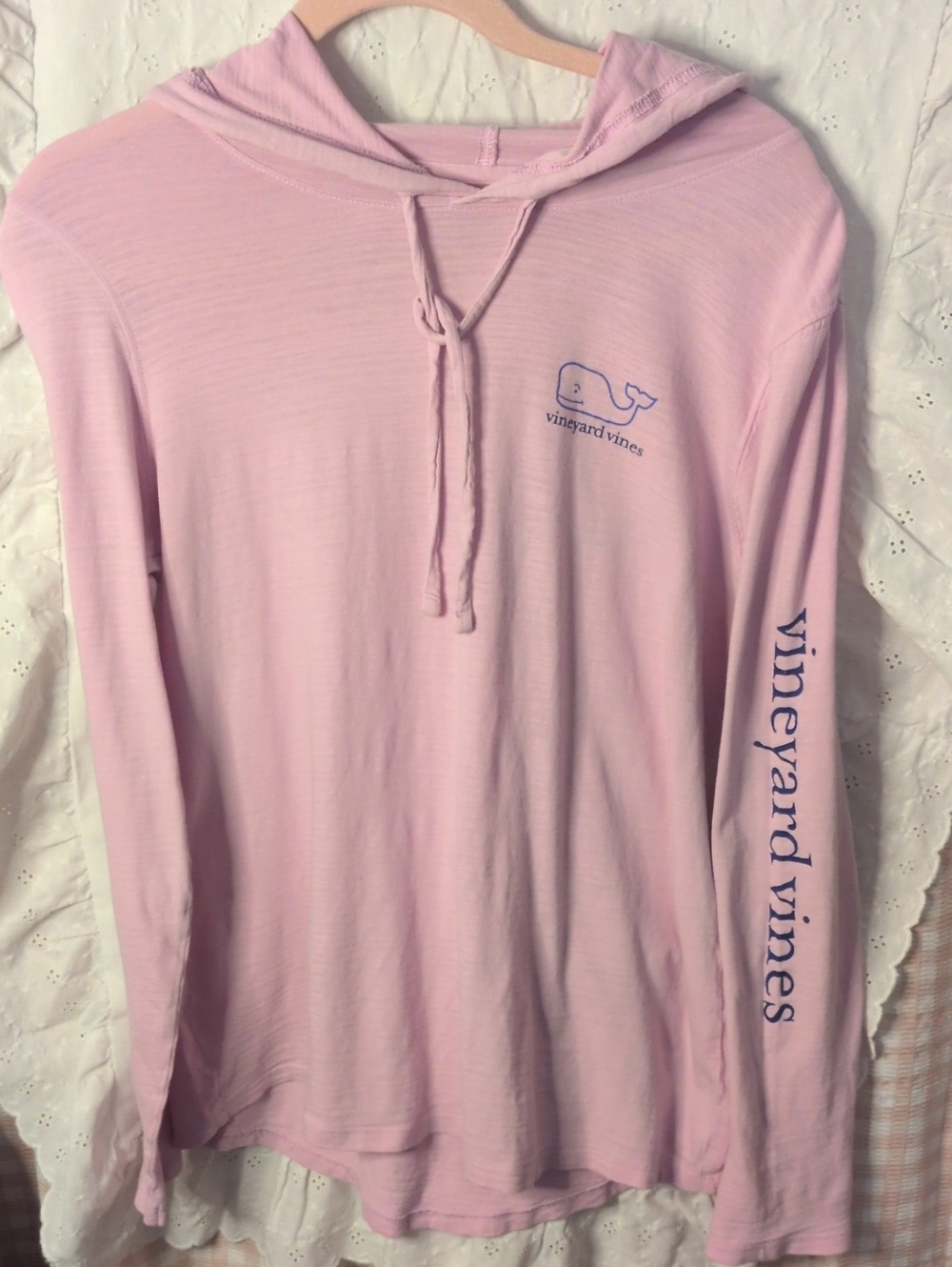 Vineyard Vines 🐳 Pink Hooded Long-Sleeve Tee with Navy Logo, Oversized Small